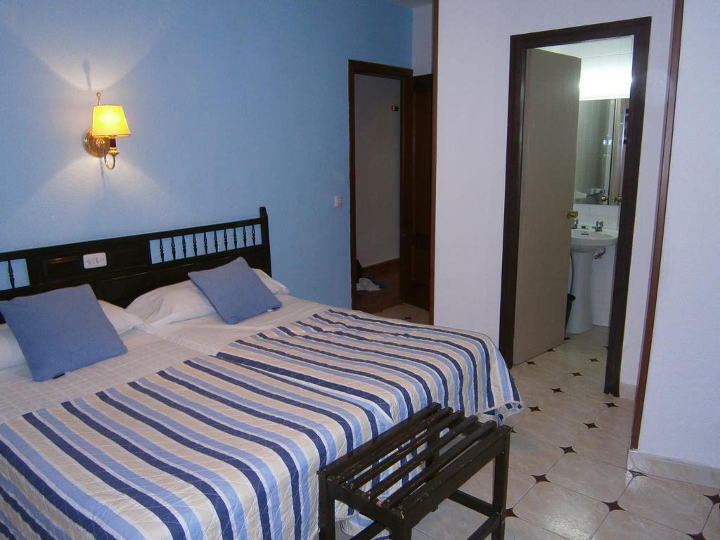 Hostal Residencia Avenida Cuenca  Exterior foto